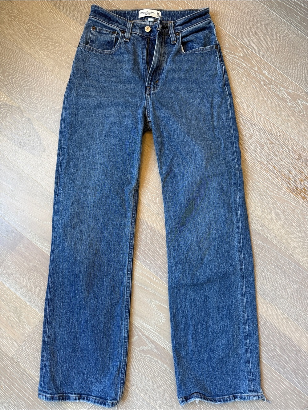 Abercrombie Curve Love High Rise 90s Relaxed Jean